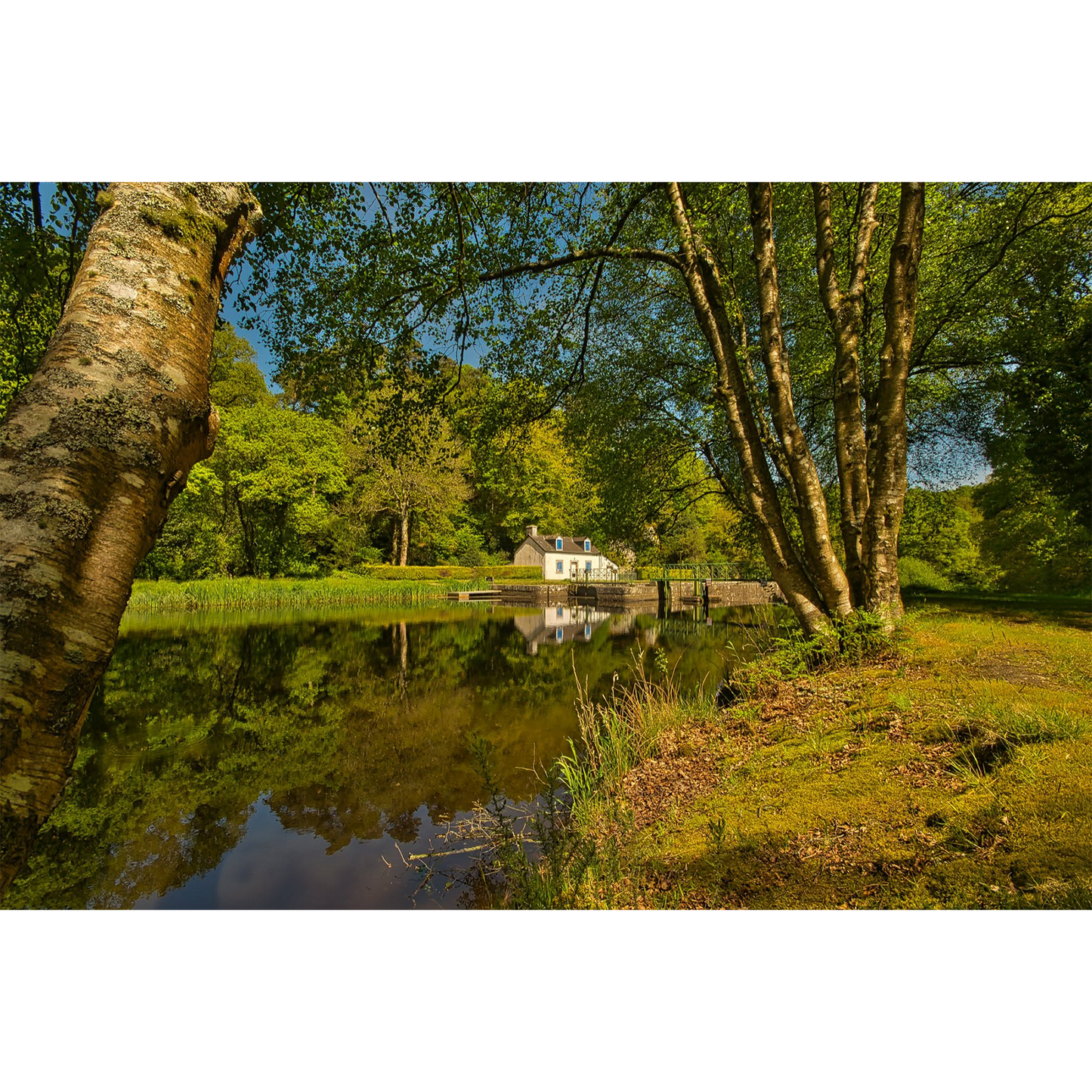 Ècluse de Coat Natous - Idyllic Canal Lockhouse in Brittany