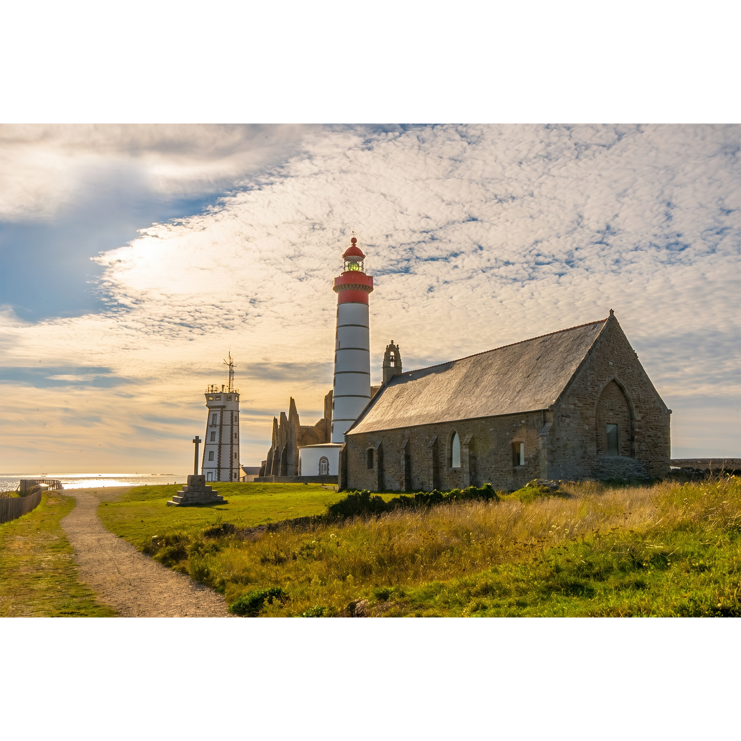 Phare Saint-Mathieu - Historic Lighthouse and Abbey Ruins